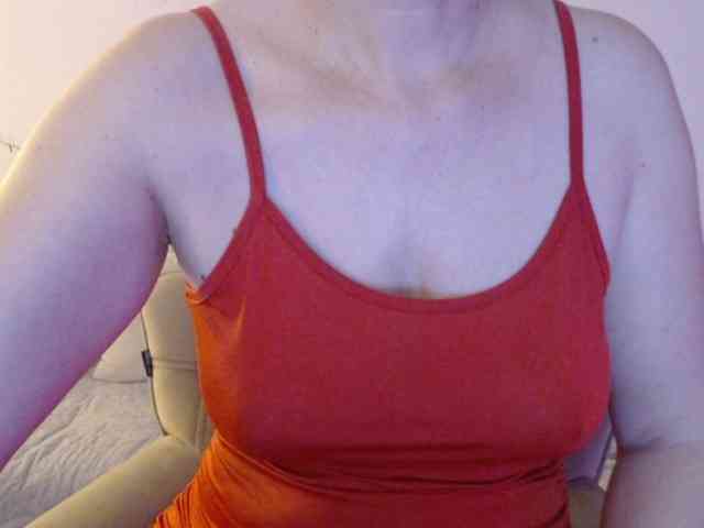 goodSnowQueen webcam