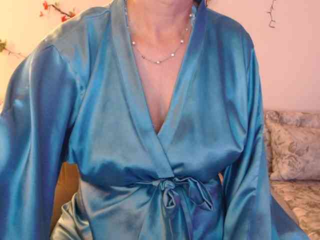 goodSnowQueen webcam