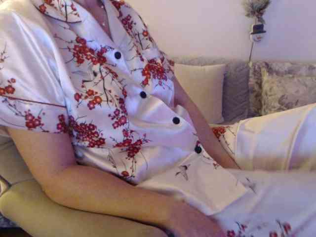 goodSnowQueen webcam