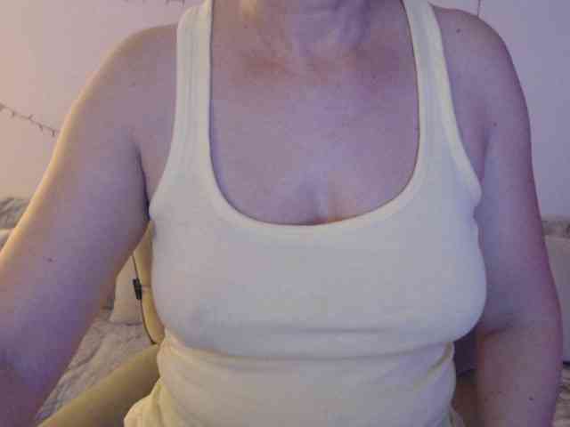 goodSnowQueen webcam