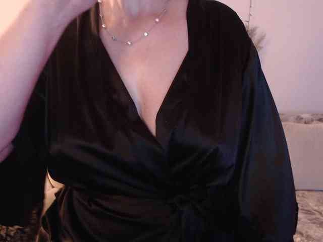 goodSnowQueen webcam