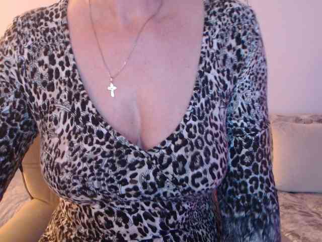 goodSnowQueen goodSnowQueen