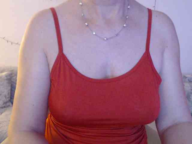 goodSnowQueen webcam