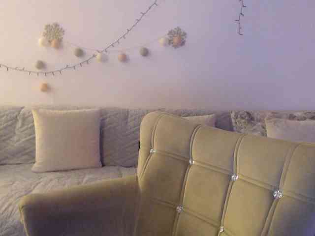 goodSnowQueen goodSnowQueen