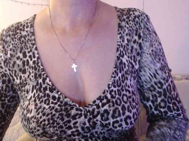 goodSnowQueen webcam