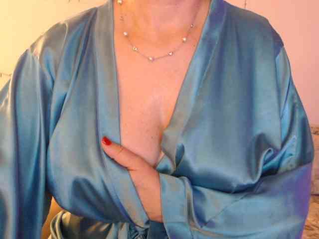 goodSnowQueen goodSnowQueen