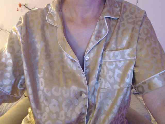 goodSnowQueen webcam