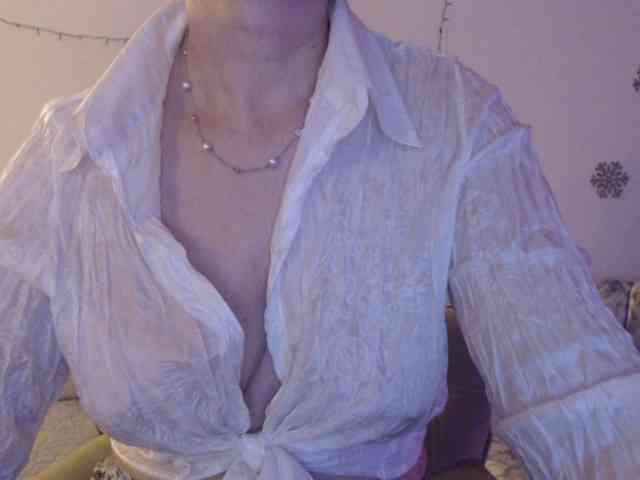 goodSnowQueen goodSnowQueen