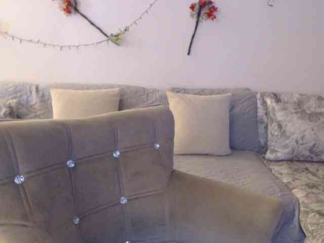 goodSnowQueen webcam