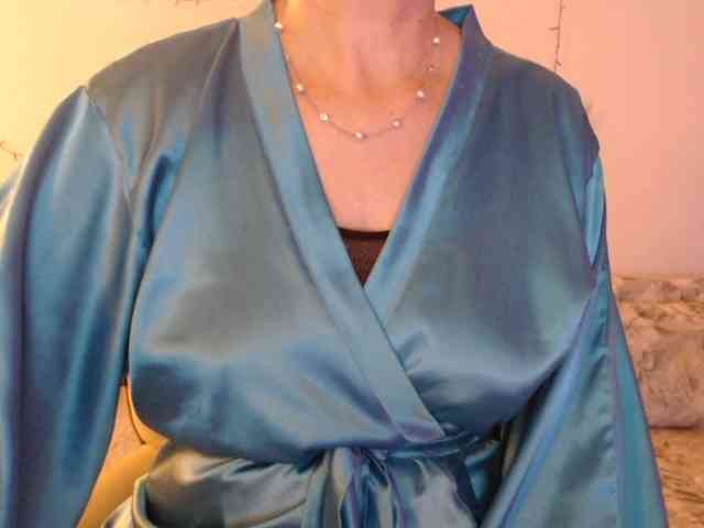 goodSnowQueen webcam