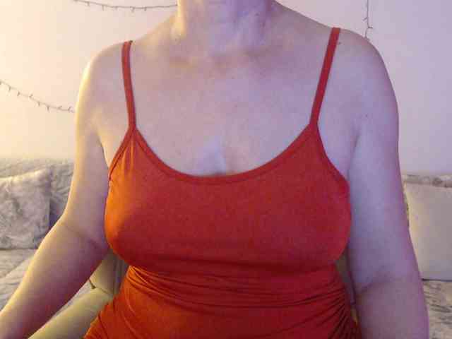 goodSnowQueen webcam