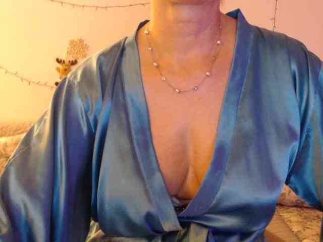 goodSnowQueen goodSnowQueen