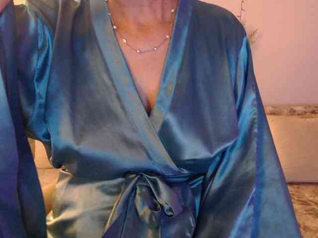 goodSnowQueen webcam