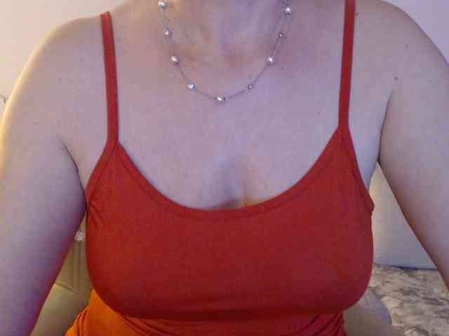 goodSnowQueen webcam