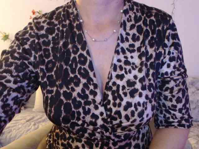 goodSnowQueen webcam