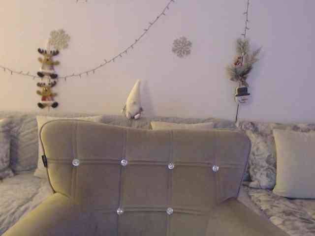 goodSnowQueen webcam