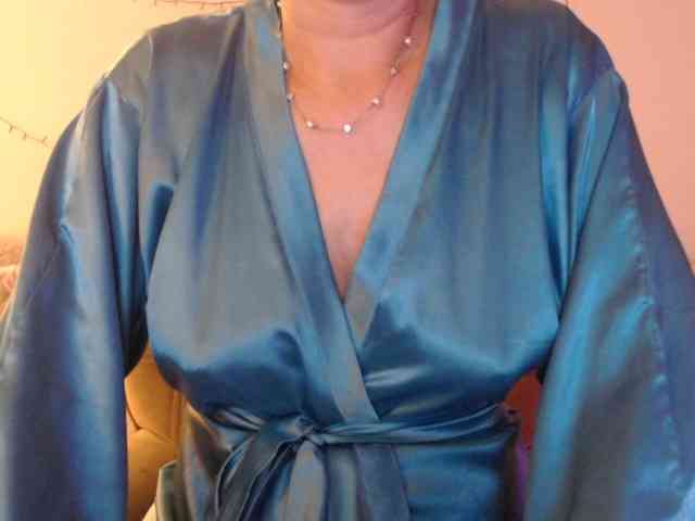 goodSnowQueen webcam