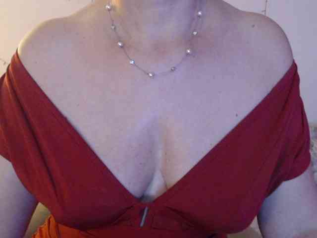 goodSnowQueen goodSnowQueen