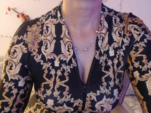 goodSnowQueen webcam