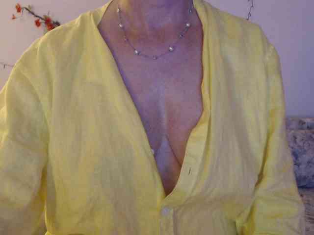 goodSnowQueen webcam