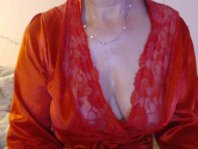 goodSnowQueen webcam