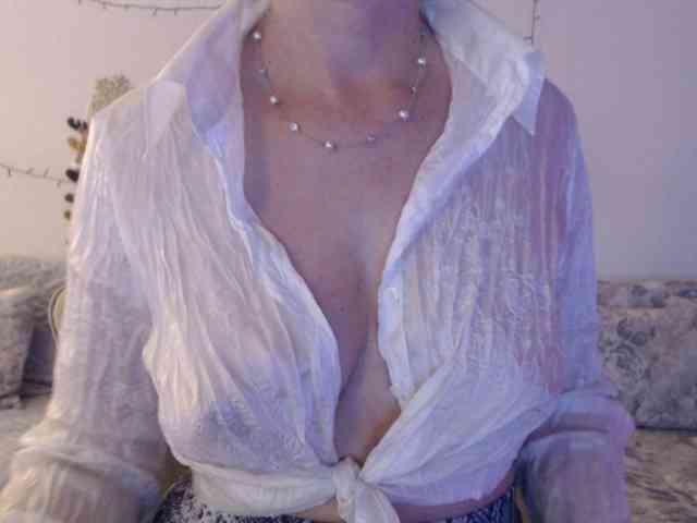 goodSnowQueen goodSnowQueen