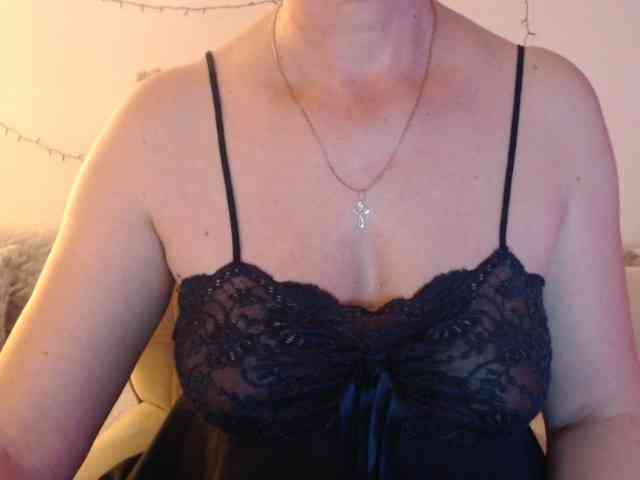 goodSnowQueen webcam