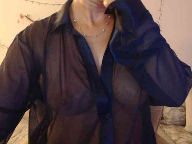 goodSnowQueen webcam