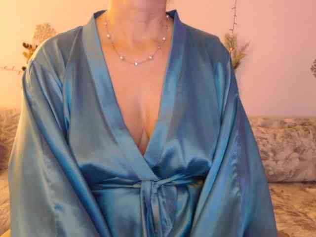 goodSnowQueen webcam