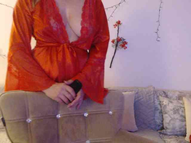 goodSnowQueen webcam