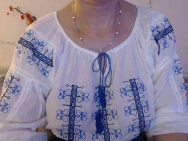 goodSnowQueen webcam