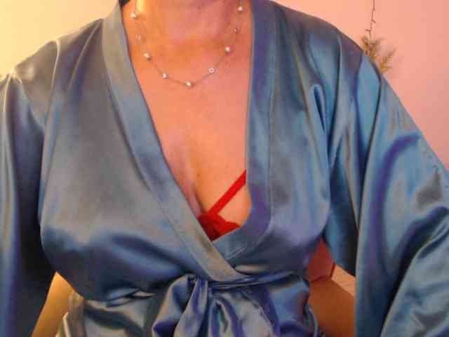 goodSnowQueen webcam