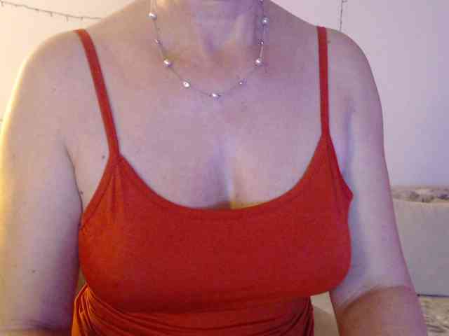 goodSnowQueen webcam