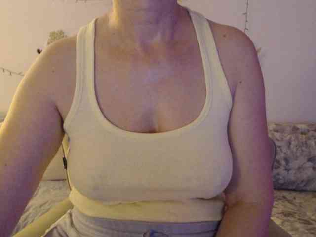 goodSnowQueen webcam