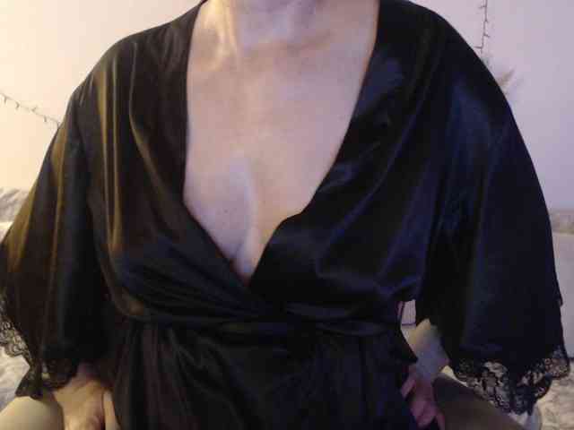 goodSnowQueen webcam