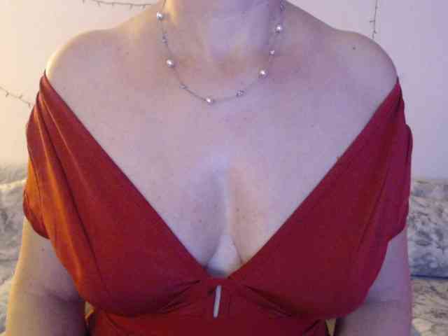 goodSnowQueen webcam