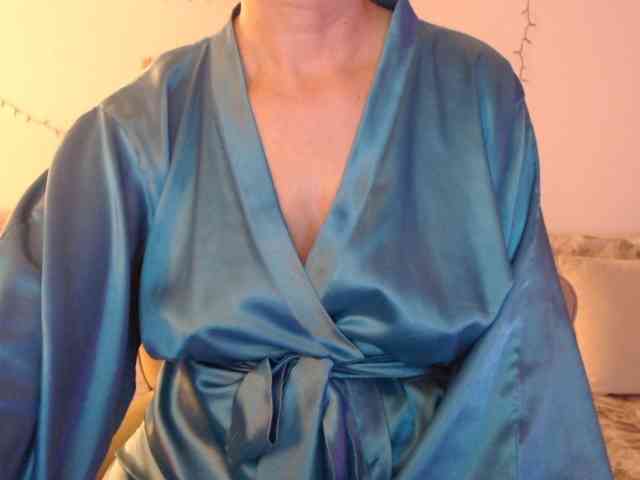 goodSnowQueen webcam