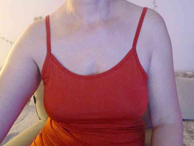 goodSnowQueen webcam