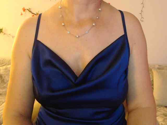 goodSnowQueen goodSnowQueen