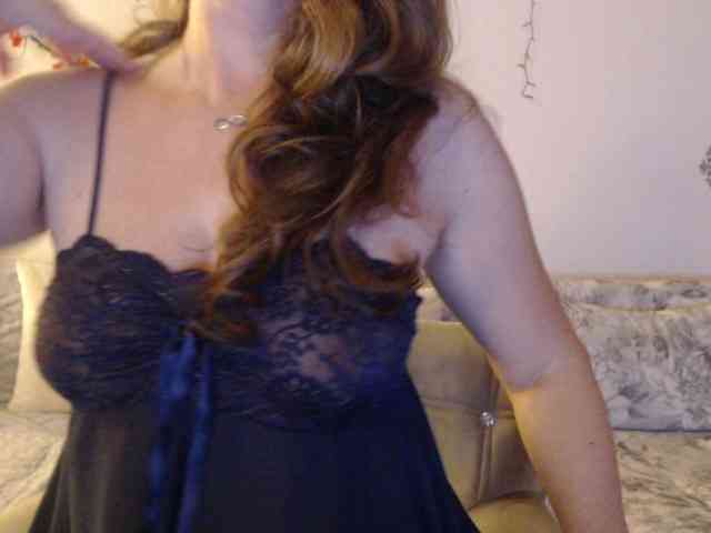 goodSnowQueen Live Webcam on BongaCams