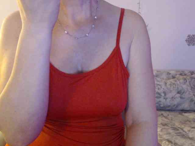 goodSnowQueen webcam