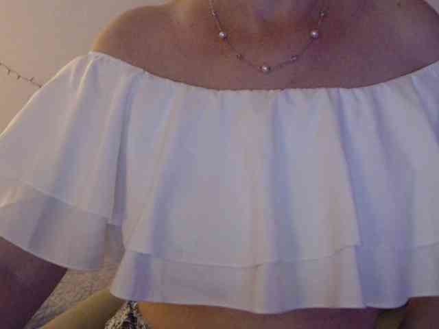 goodSnowQueen webcam