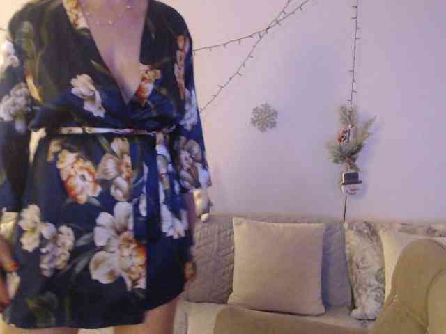 goodSnowQueen webcam