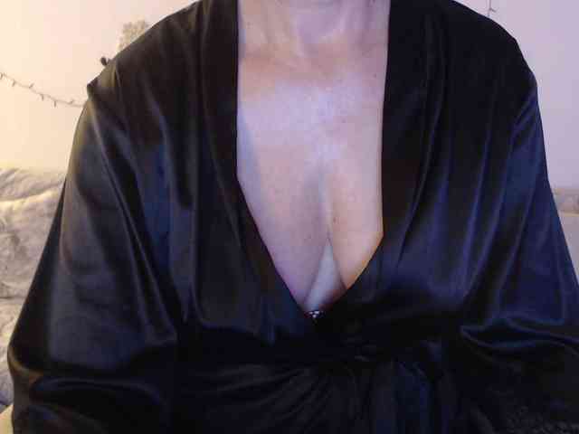 goodSnowQueen webcam