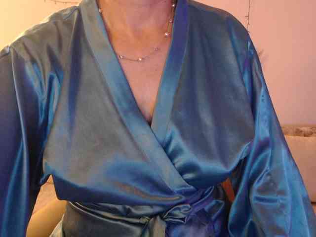 goodSnowQueen webcam