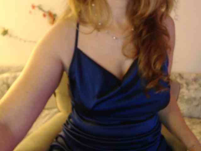 goodSnowQueen webcam