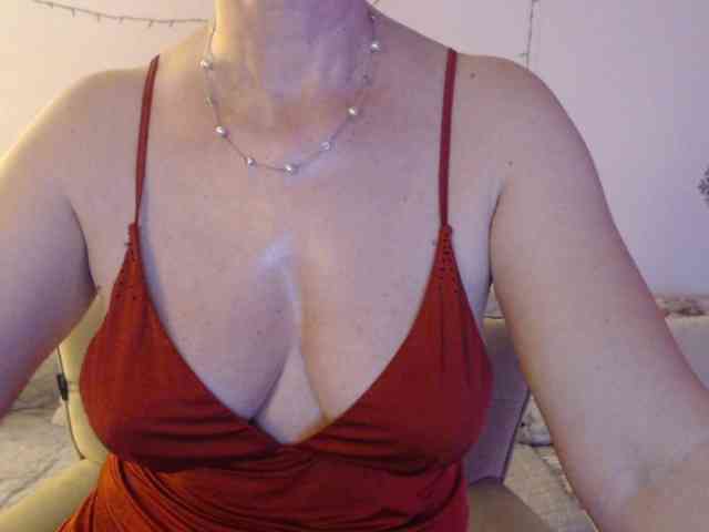 goodSnowQueen webcam