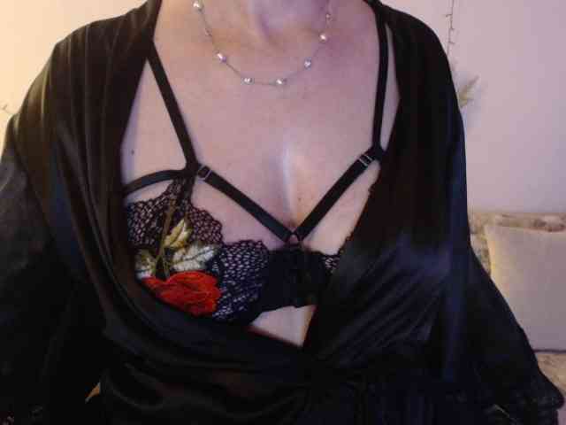 goodSnowQueen webcam