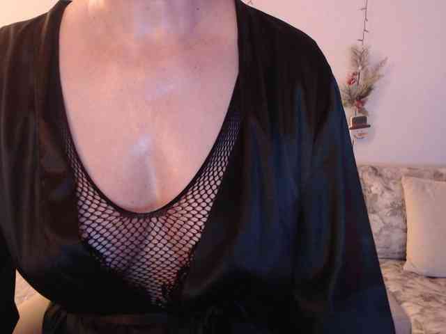 goodSnowQueen webcam