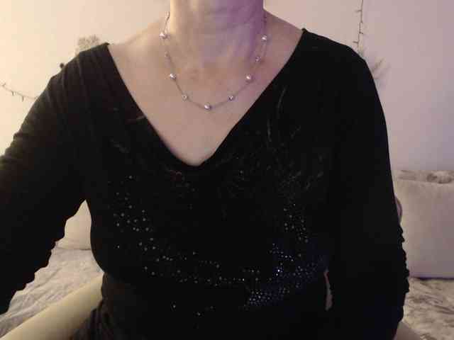 goodSnowQueen webcam